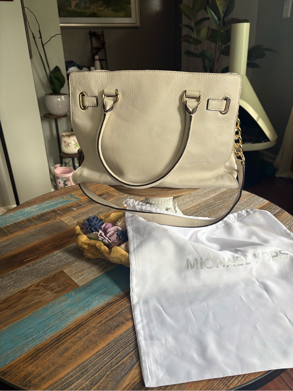 Michael Kors Hamilton Large Pebbled Leather Satchel Cream Gold Crossbody w/Dust - Picture 2 of 9